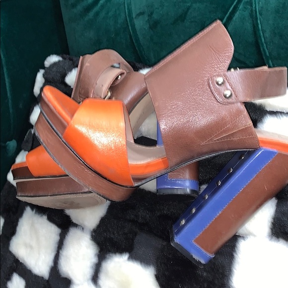 Vince Camuto heels 🧡💙 - Picture 5 of 12